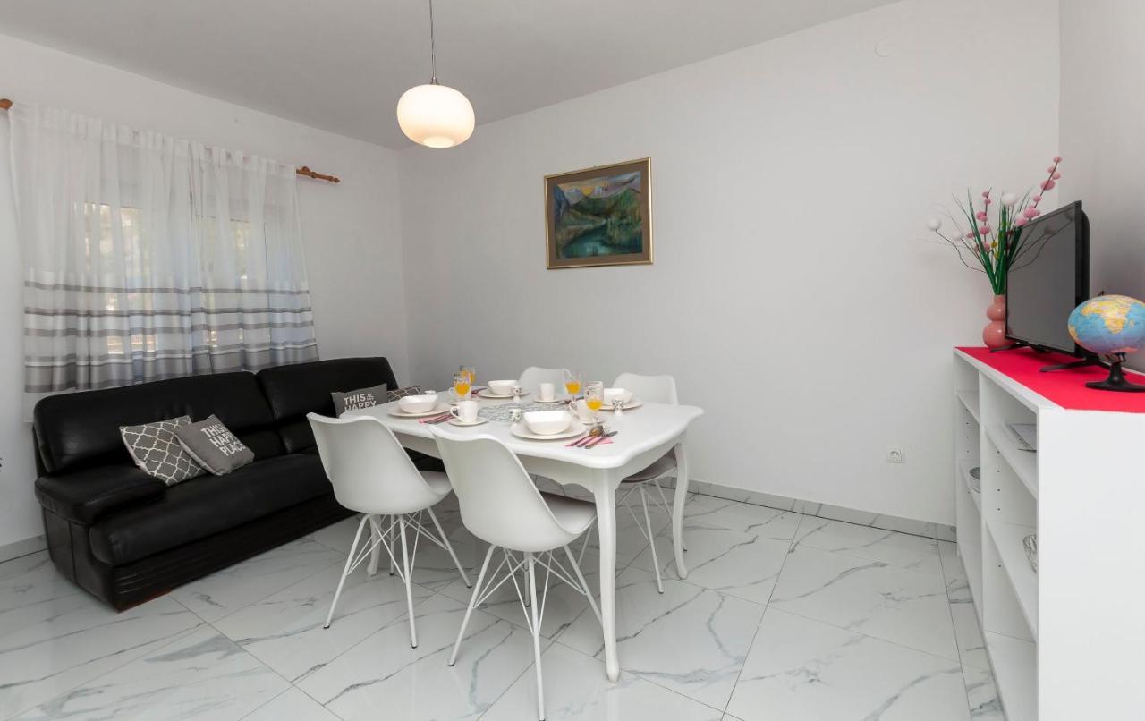 Apartments Jasna Omiš Exterior foto